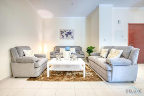 Burj Khalifa Lake Vicinity Perfect 1BR Escape, Residences 7, Downtown Dubai by Deluxe Holiday Homes